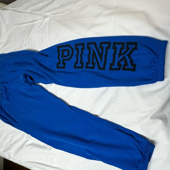 VS pink sweatpants - Picture 3 of 4